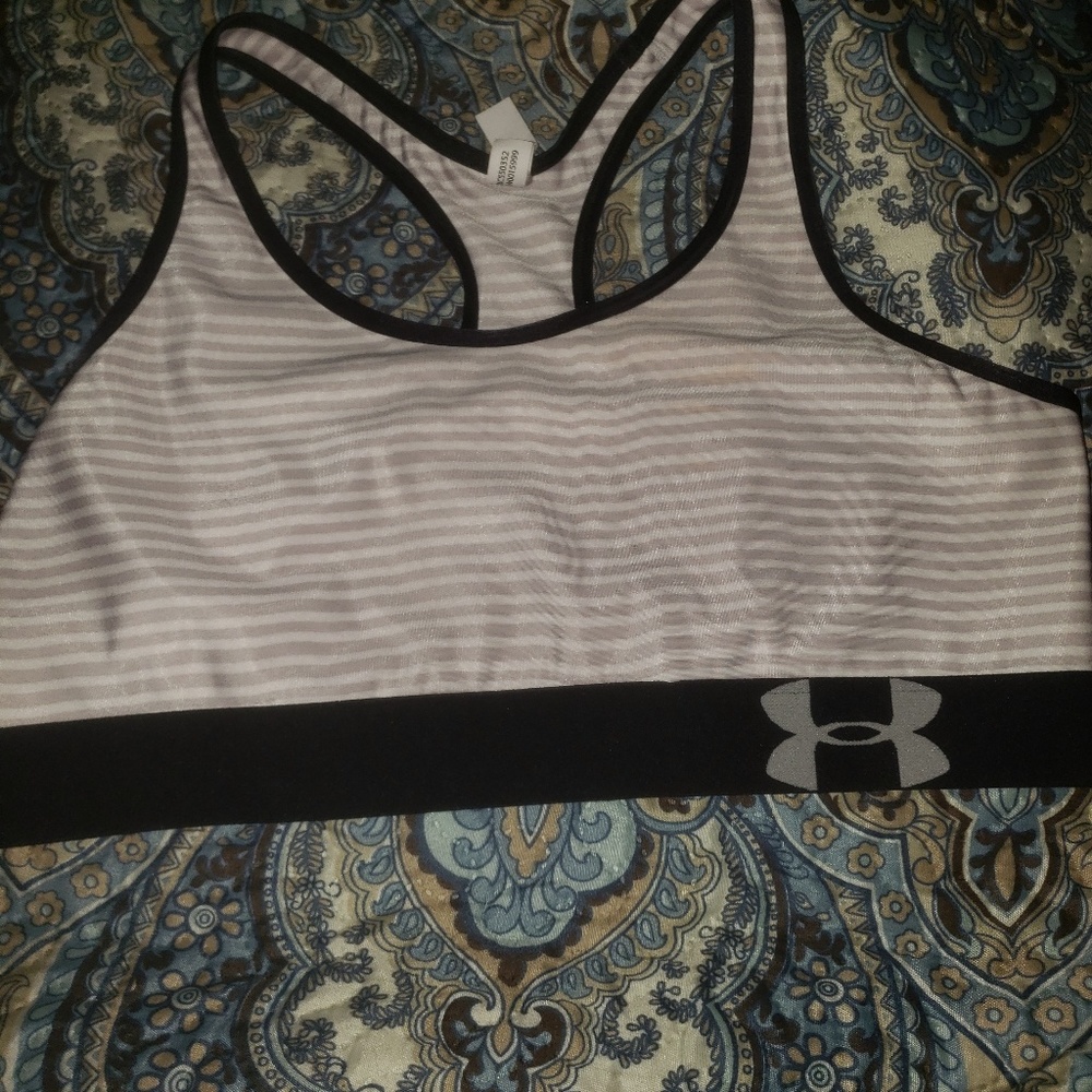 Under Armour sports bra size xl